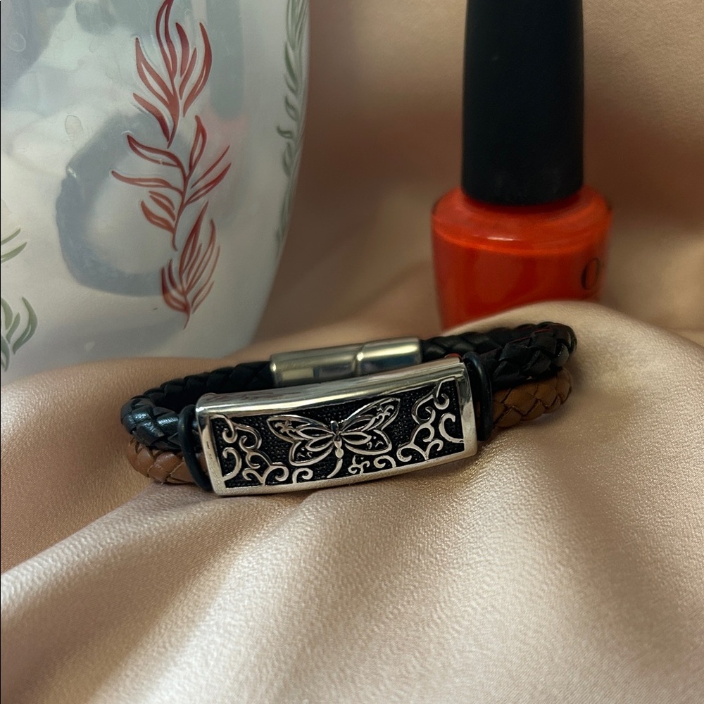 Butterfly Accent Braided Leather Bracelet — Black & Brown